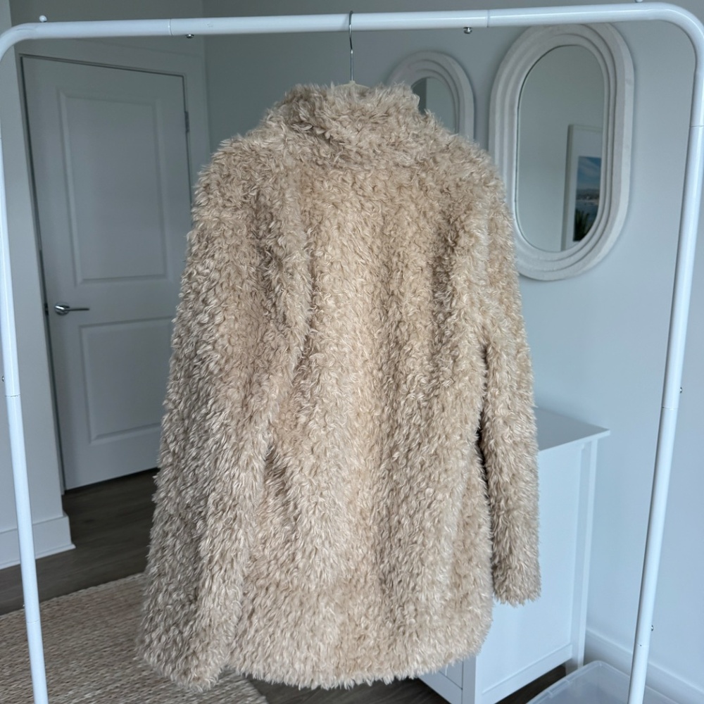 Tularosa Teddy Coat - Picture 3 of 3
